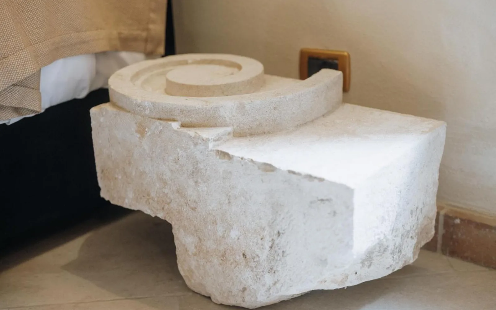 Tenuta i Tufari, La vasca in muratura King size della suite